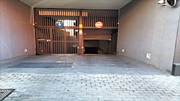 Imagen 1 Venta de garaje en Vallehermoso (Madrid)