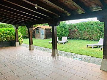 Foto 1 Venta de casa con piscina y terraza en Gijano (Valle de Mena (Municipio))